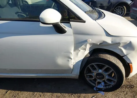 2014 Fiat 500C Pop z USA, uszkodzony, nr VIN 3C3CFFDR0ET267838